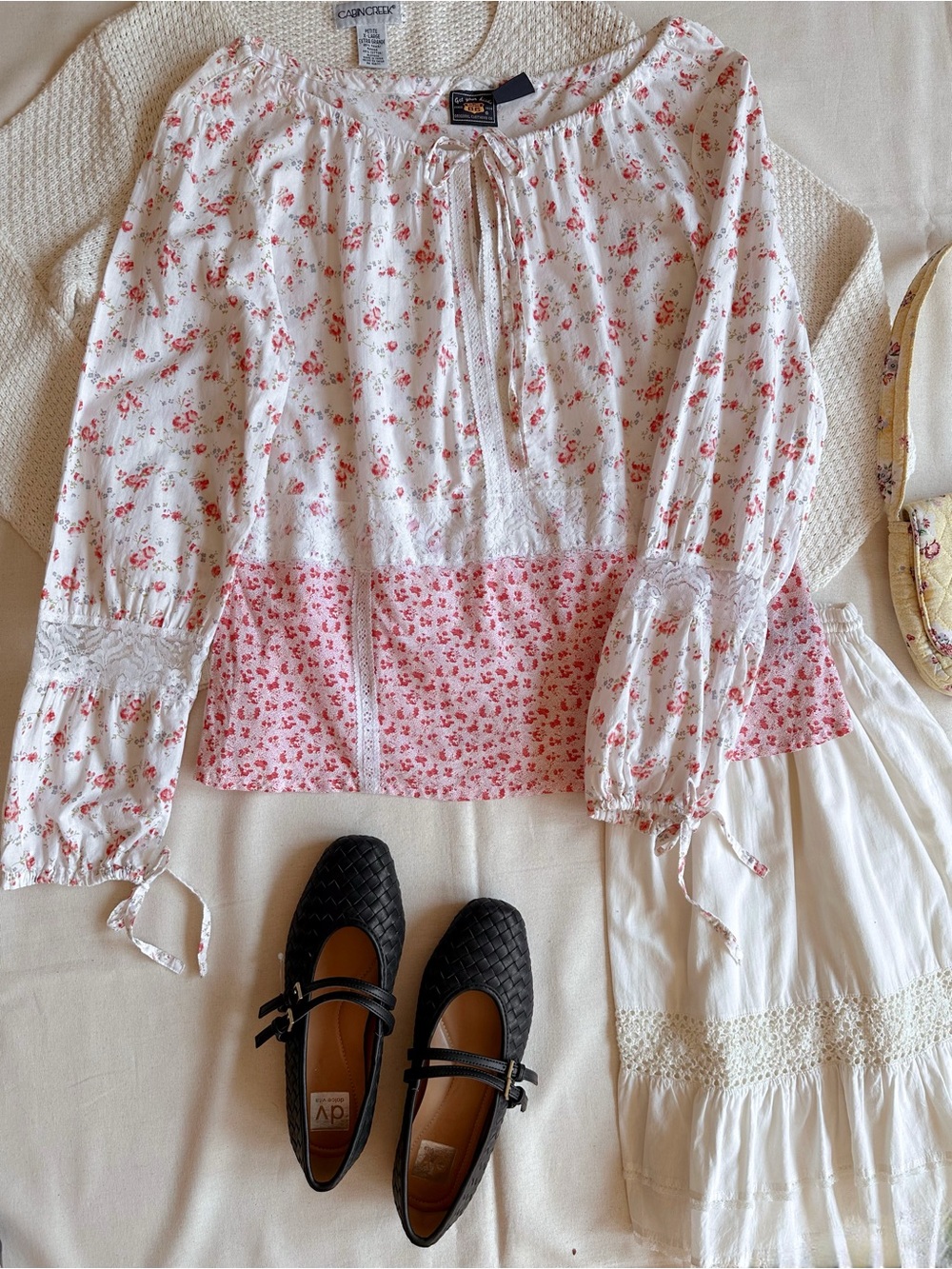 Vintage cottage floral lace tie blouse size L -Route 66
